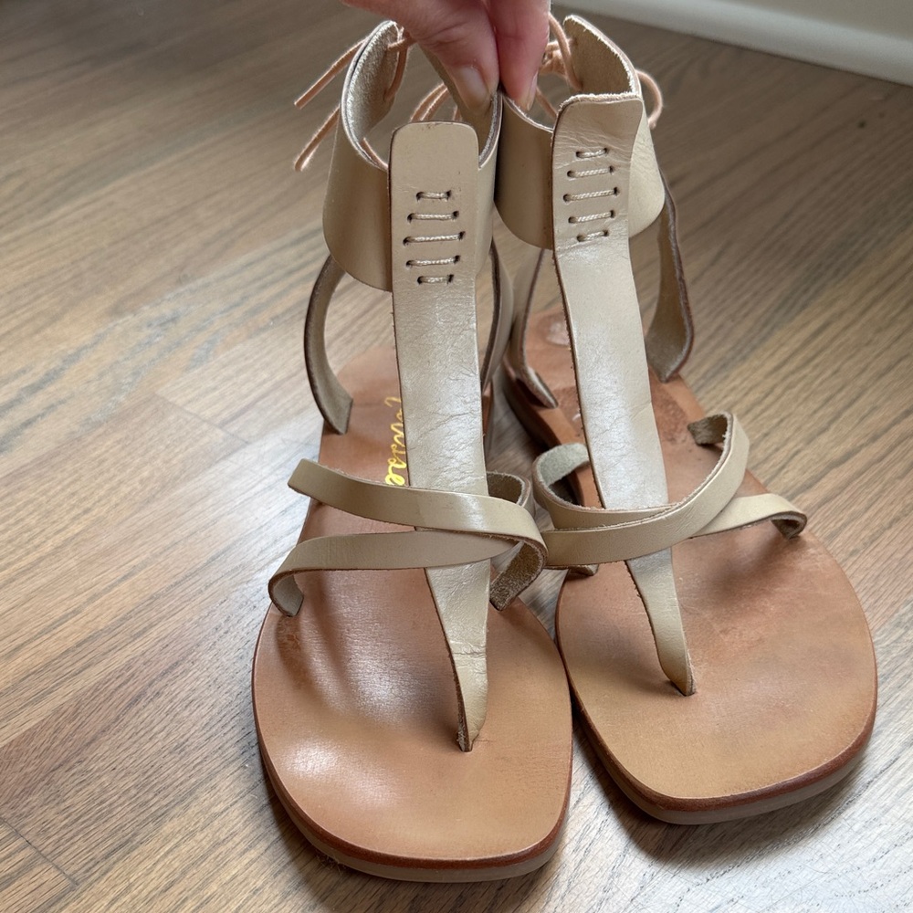 Matisse Beige Leather Strappy Sandals